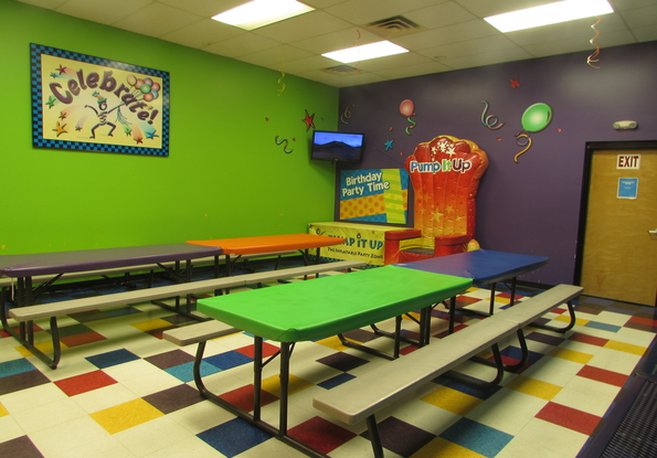 Pump It Up Hartville birthday Party Room