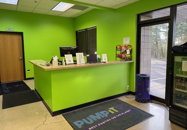 Pump It Up Eden Prairie MN front lobby are for kids one hundred percent private party